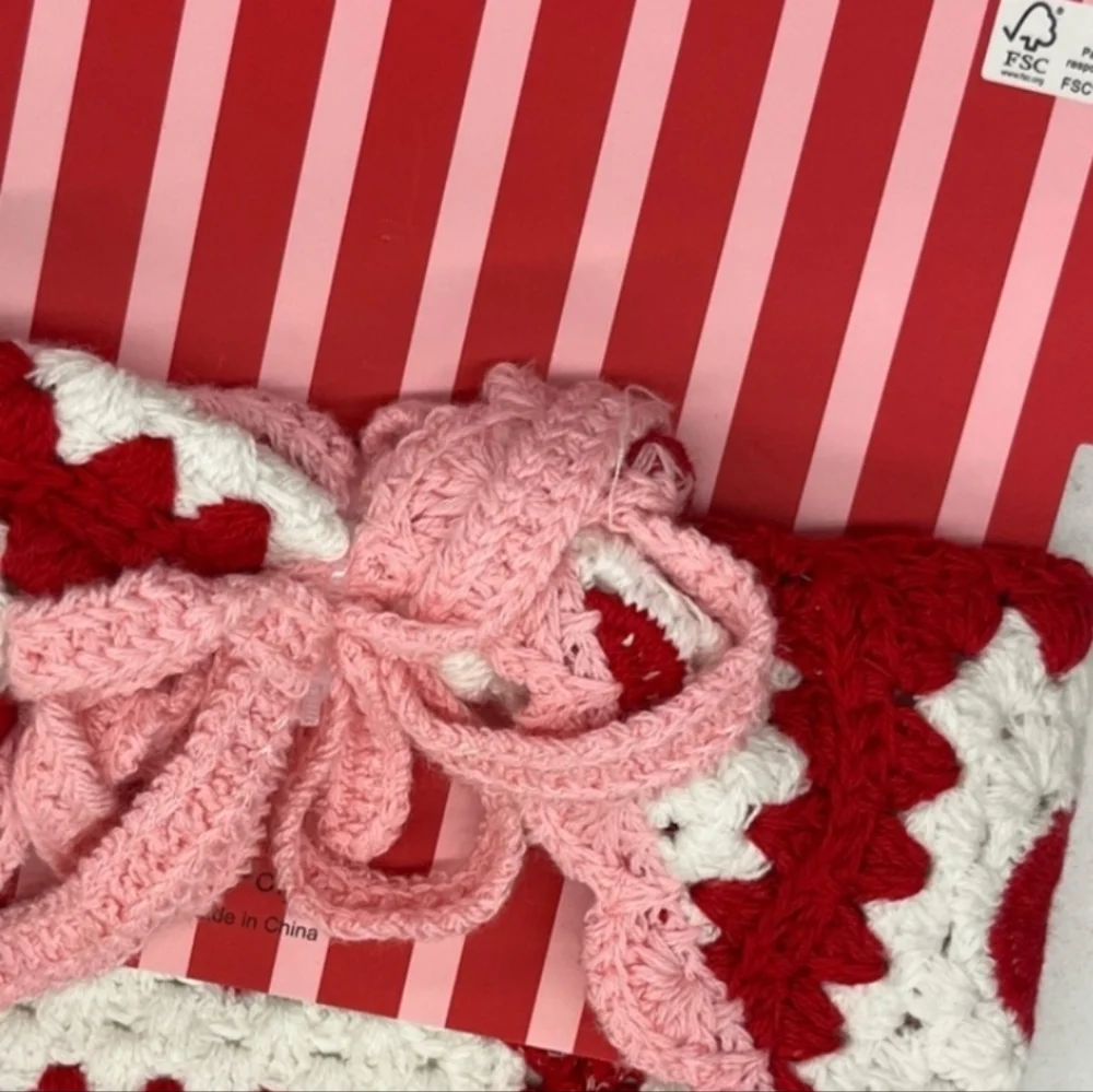 💖🔹️piper K 🔹️ Crochet Heart Head Scarf in Red and Pink